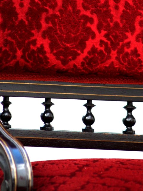 antiker Sessel Stuhl schwarz rot gold messing intarsien 7