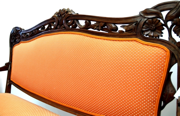 antikes sofa orange geschnitzt 4
