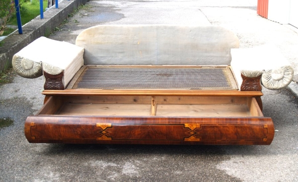 antikes Sofa Biedermeier