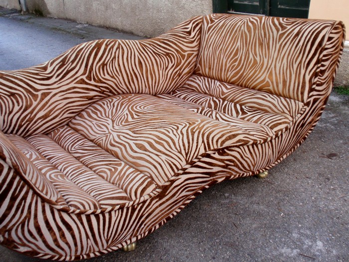 Bretz Designklassiker Sofa Laola Hookipa Zebra braun Löwentatzenfüße