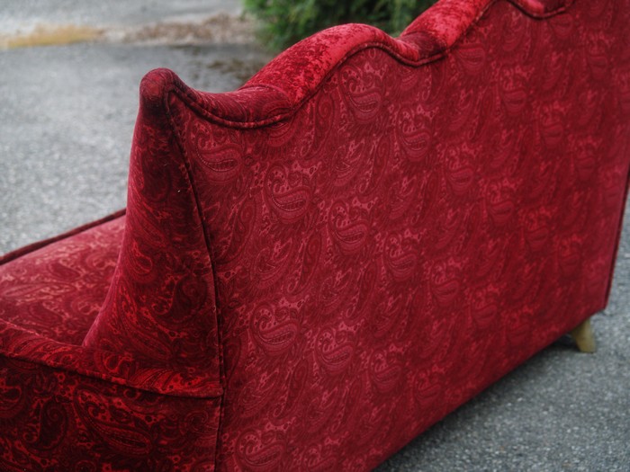 bretz 4422 sofa lucky rot paisley designklassiker 12