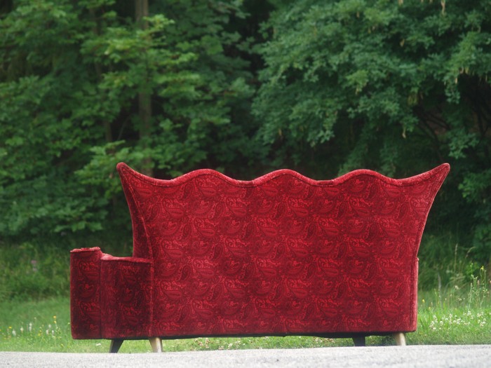 bretz 4422 sofa lucky rot paisley designklassiker 4