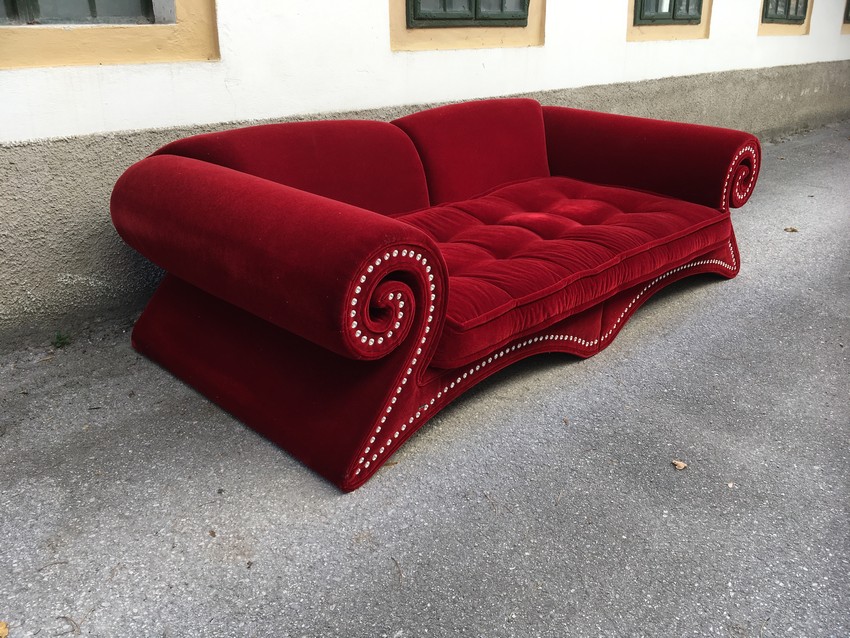 Bretz Mammut rotes Glamoursamt Sofa 30 bretz 4754 mammut mamma sofa mohair rot swarovski opernstoff 2