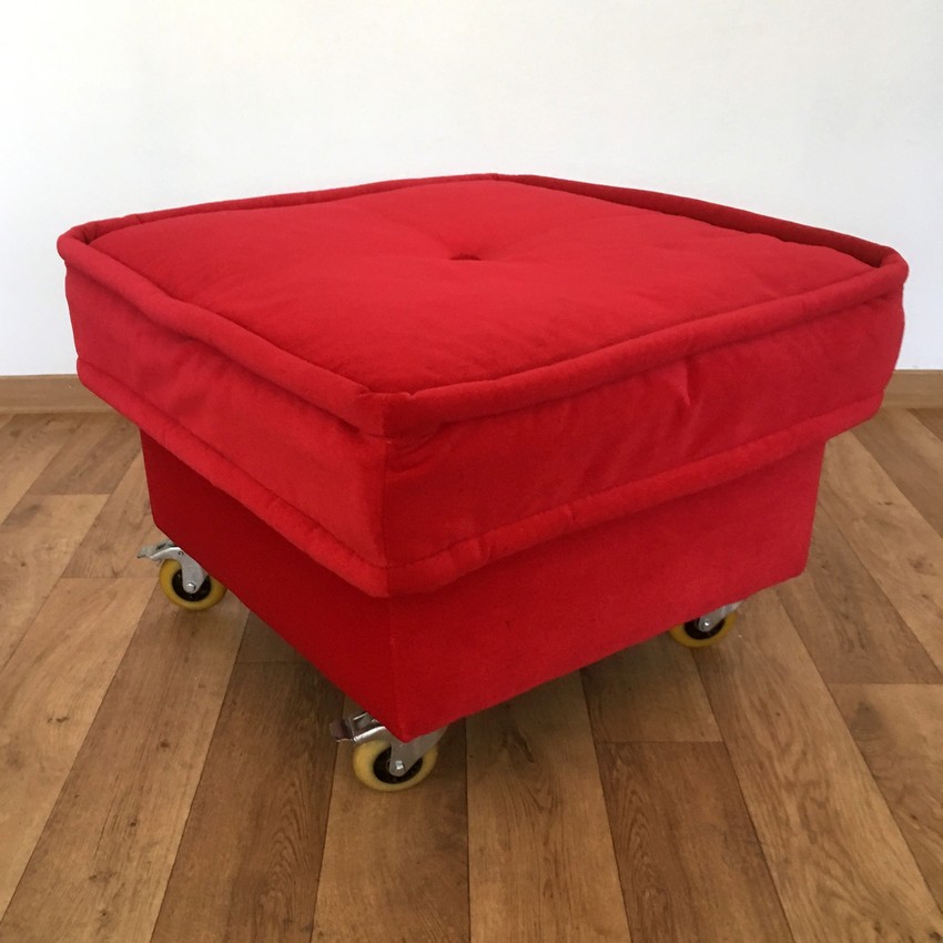 Monster Bretz Hocker Stuhl Designklassiker Rollen rot