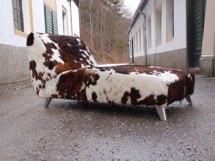 Bretz Designklassiker Sofa Chill Relaxliege Kuhfell Stuhl Liegestuhl Kaminsofa Leder Fell