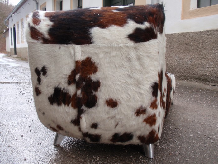 Bretz Designklassiker Sofa Chill Relaxliege Kuhfell Stuhl Liegestuhl Kaminsofa Leder Fell