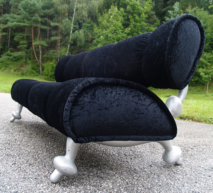 OLYMPUS DIGITAL CAMERA Bretz Designklassiker Sofa noir silver Design Möbel Shop Rübe Samtstoff