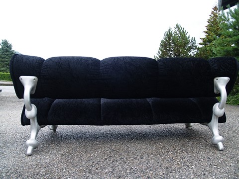 OLYMPUS DIGITAL CAMERA Bretz Designklassiker Sofa noir silver Design Möbel Shop Rübe