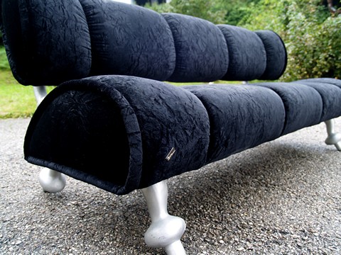 OLYMPUS DIGITAL CAMERA Bretz Designklassiker Sofa noir silver Design Möbel Shop