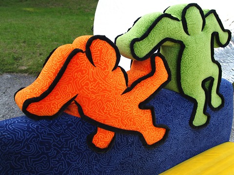 OLYMPUS DIGITAL CAMERA Bretz Designklassiker Sofa Loveseat Keith Haring Männchen Möbel Lizenzprodukt