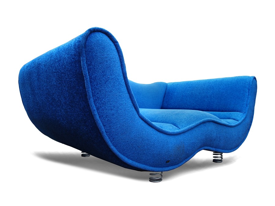 Bretz Designklassiker Sofa Laola Hookipa Liege Lounge Kräuselvelours blau Federfüße