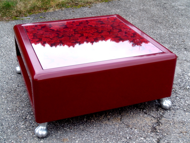 Bretz Designklassiker Sofa Gaudi Recamiere BArock Lounge Rosenstoff rot couchtisch metall Fat boys