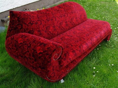 Bretz Designklassiker Sofa Gaudi Recamiere BArock Lounge Rosenstoff rot