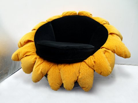 Drehstuhl Bretz Blume Sunny gelb schwarz drehbar Schaukelstuhl