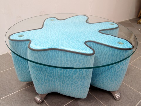 Bretz sofa designklassiker lounge klecks türkis couchtisch