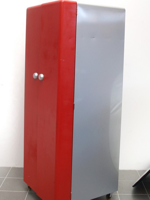 Bretz FAT BOYs Metallschrank 7 Bretz sofa designklassiker metall schrank rot fat boy