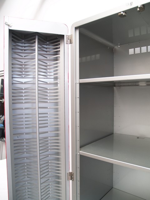 Bretz FAT BOYs Metallschrank 5 Bretz sofa designklassiker metall schrank rot fat boy