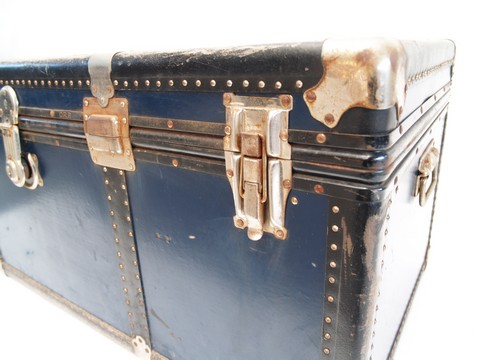 OLYMPUS DIGITAL CAMERA Reisetruhe Vintage