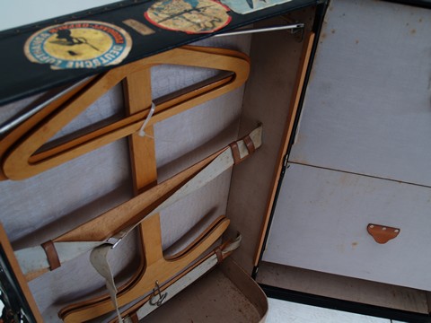 schrankkoffer schrankkoffer G2597 puppenmoebel 3