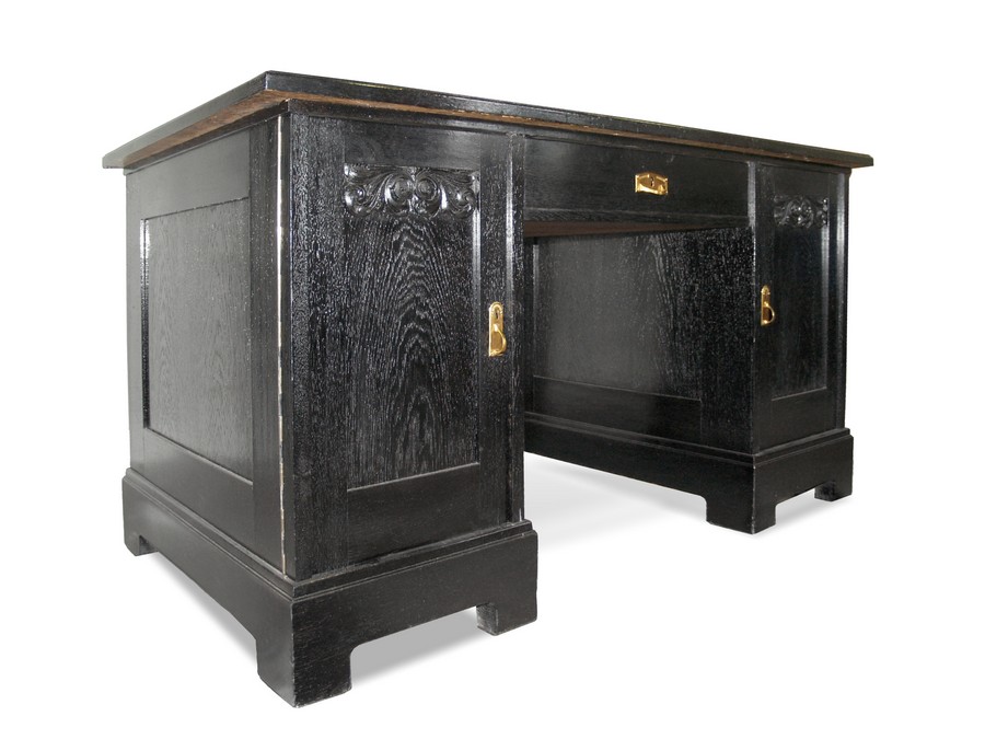 Antiker Schreibtisch restauriert schwarz 1 Antiker Schreibtisch restauriert schwarz