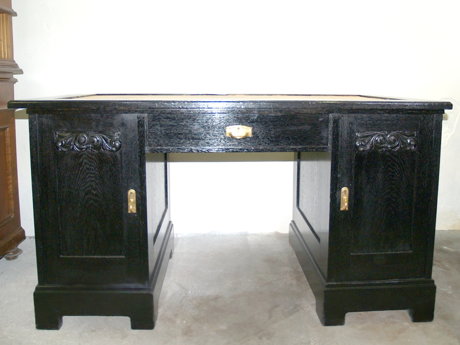 OLYMPUS DIGITAL CAMERA Antiker Schreibtisch restauriert schwarz