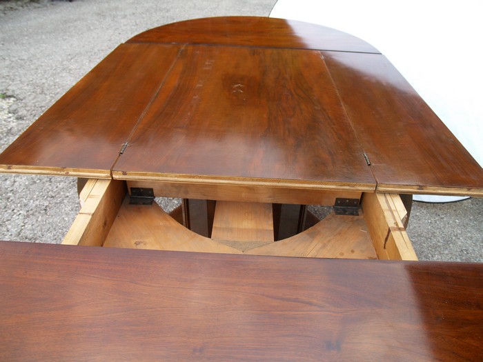 antiker Tisch ausziehbar runder Hotel Speisetisch