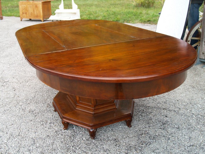 antiker Tisch ausziehbar runder Hotel Speisetisch