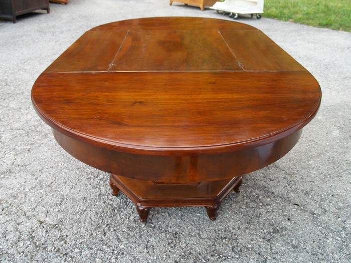 antiker Tisch ausziehbar runder Hotel Speisetisch