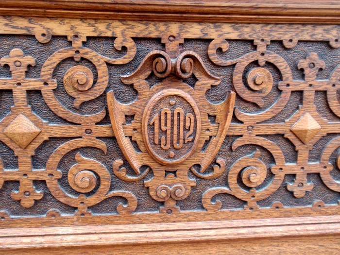 Truhe antik beschnitzt Gründerzeit Datiert Antike Truhe beschnitzt kaufen datiert 1902 Historismus 20. Jahrhundert Antiquitäten