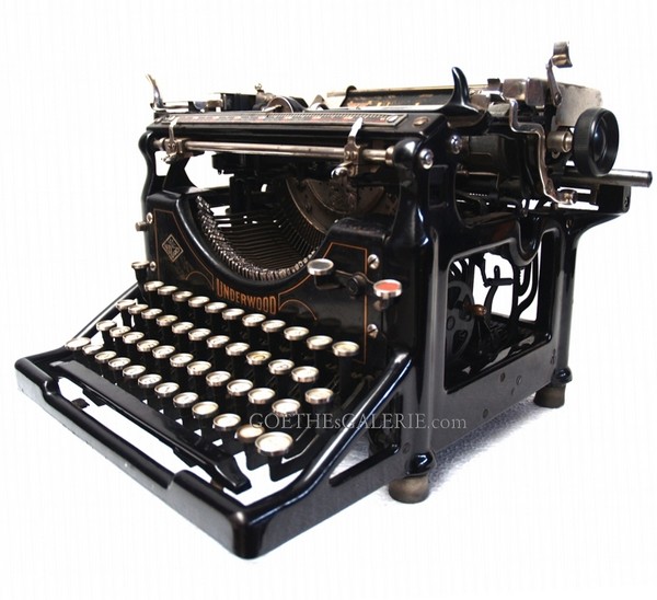 antike Underwood Schreibmaschine Typewriter Requisite Filmmöbel