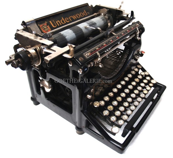 antike Underwood Schreibmaschine Typewriter Requisite Filmmöbel