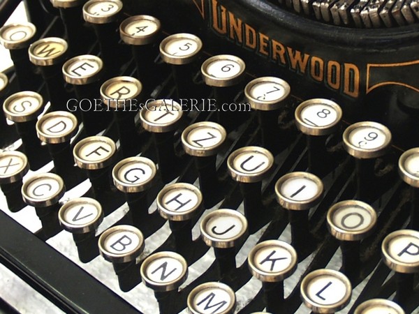 antike Underwood Schreibmaschine Typewriter Requisite Filmmöbel