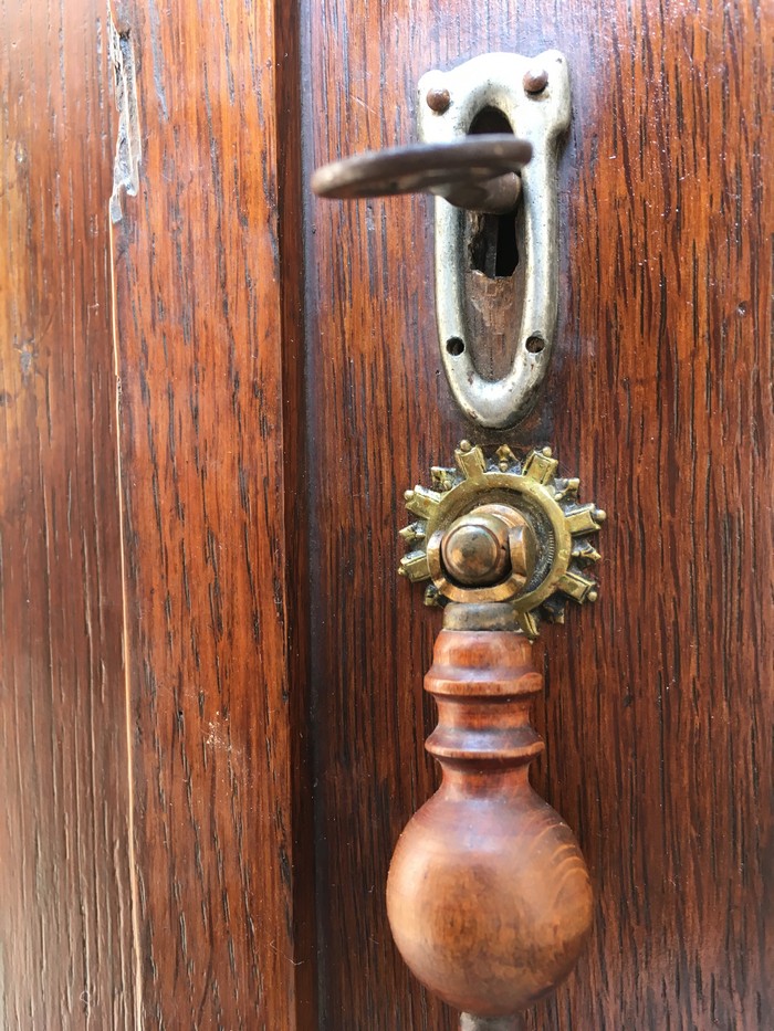 vitrine 4478 geschirrschrank buecherschrank antik saeulen 11