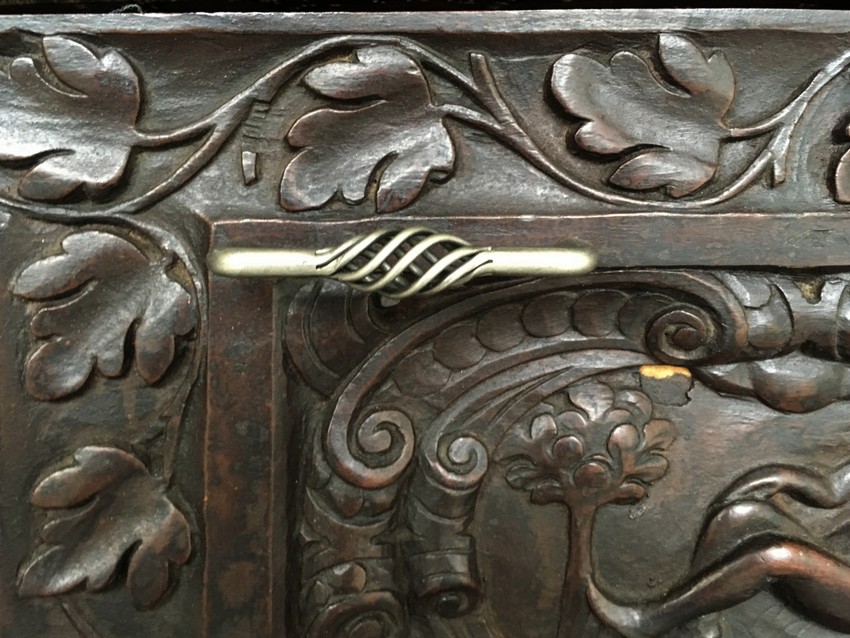 Schrank antik Engel Putten Renaissance Vitrine Bücherschrank Blätter Antiquität Möbel Renaissance Jugendstil Fratzen Satyr