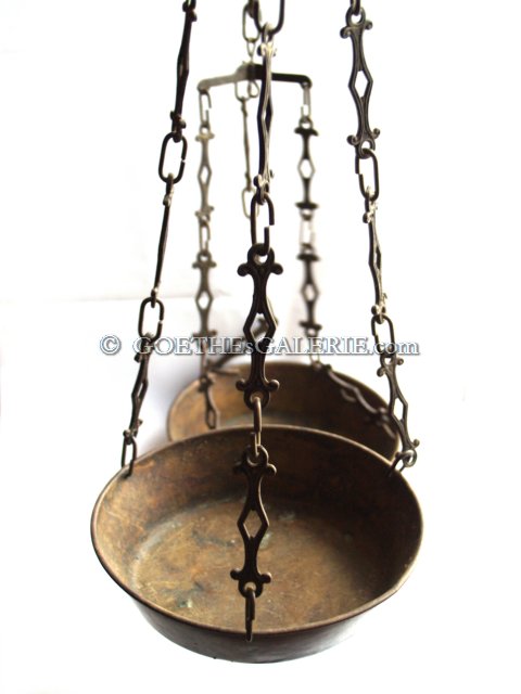 Waage antik Bronze groß gold