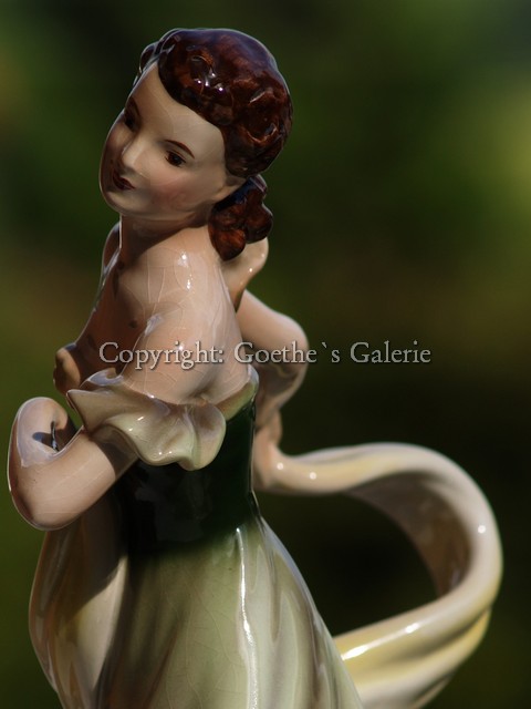 Porzellanfigur Drakon Keramos Wien Tänzerin farbig Preis