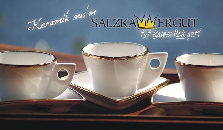 Fotos (c) zeigen: GMUNDNERKERAMIK Platin Stern Kaffeetassen Gmundnerkeramik Stern Gmundner Keramik Platinrand Goldrand weiß creme Geschirr