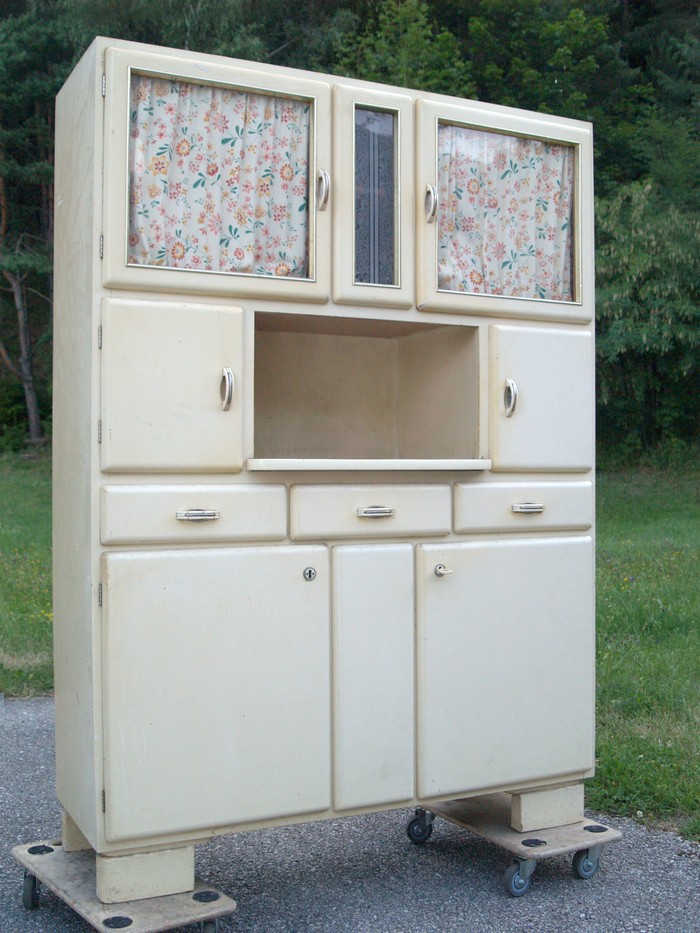 Küchenschrank creme antik Vintage 40er- 50er-jahre Küchenmöbel Midcentury pastell