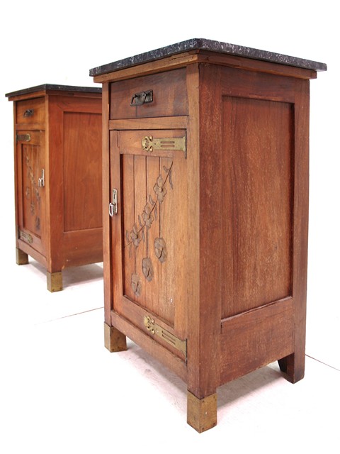 Jugenstil Nachtschrank antik Möbel Antiquität Marmorplatte