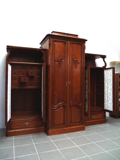 Antiker Schrank Kabinett