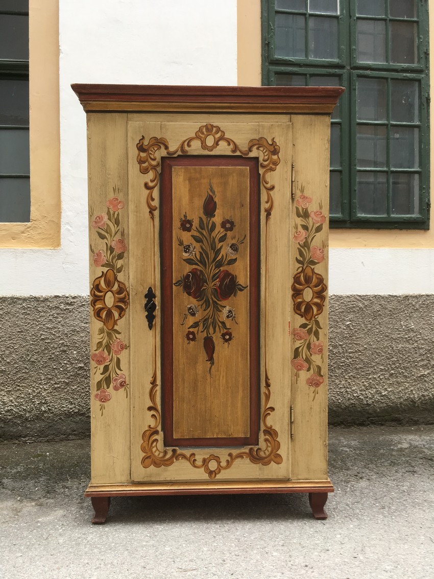 Bauernschrank antiker Dielenschrank bemalt
