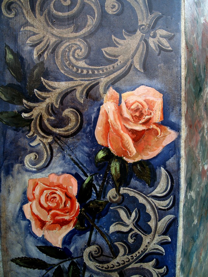 Bauernschrank Bauernmöbel bemalt antik blau creme Maria Engel Sakraler Schrank Heiligenmalerei Rosen