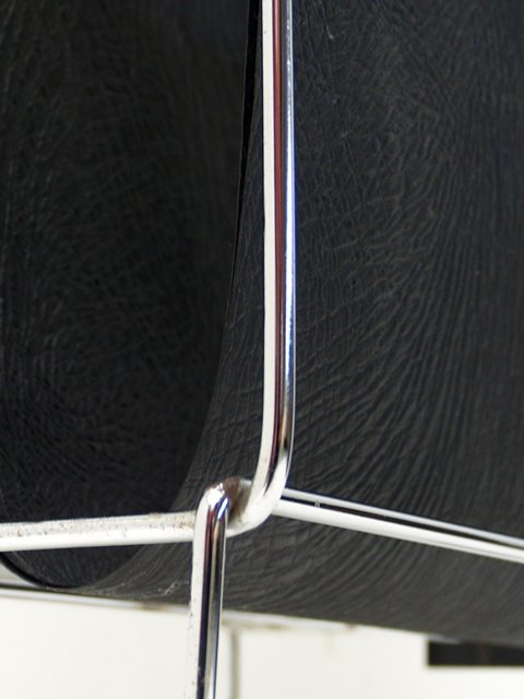 Bauhaus Beistelltisch Vintage Zeitungstisch Zeitungsständer Industrialdesign antik chrom Wire