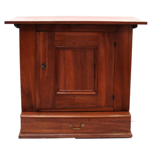 Antike Kommode restauriert Kloster