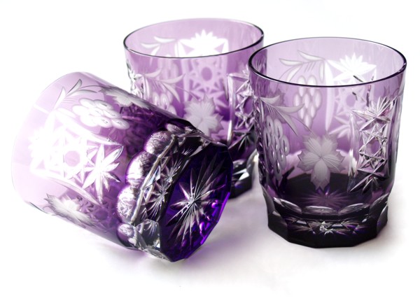 Bleikristallgläser farbig überfangen