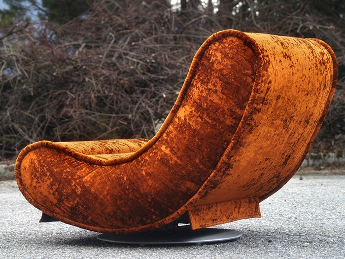 Bretz Liege Schaukelstuhl gold bronze Samtstoff Laola Hookipa Designmöbel