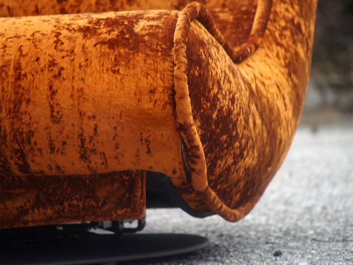 Bretz Liege Schaukelstuhl gold bronze Samtstoff Laola Hookipa Sessel Designmöbel