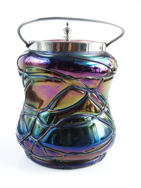 antike Glasdose farbig irisierend