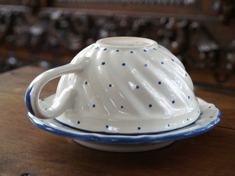 Gmundner Keramik Teller Kaffeetasse neuwertig Becher Kanne blau punkte tupferl Teetasse Guglhupf