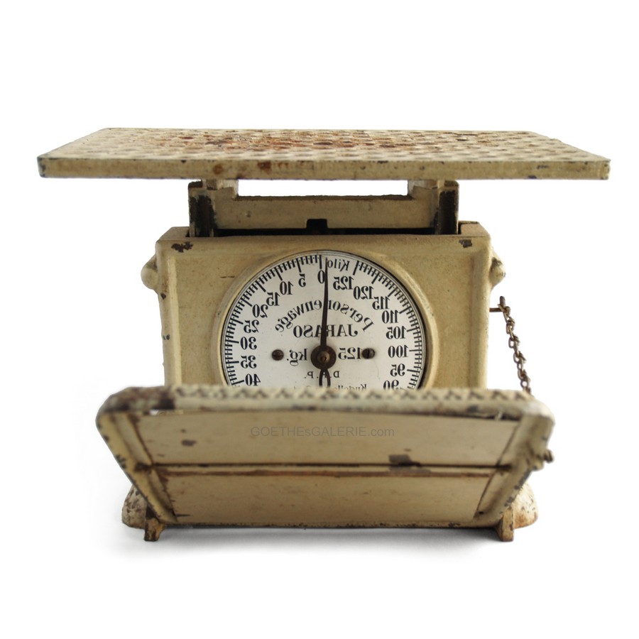 Bilder (c) zeigen: Jaraso Spiegelwaage Personenwaage Waage beige waage antik industrial Design industrialstyle retro Gusseisen Standwaage Küchenwaage shabby chic creme Steampunk WildWildWest pastell